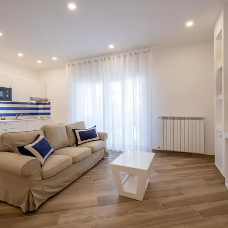 Solymar Due Apartment *